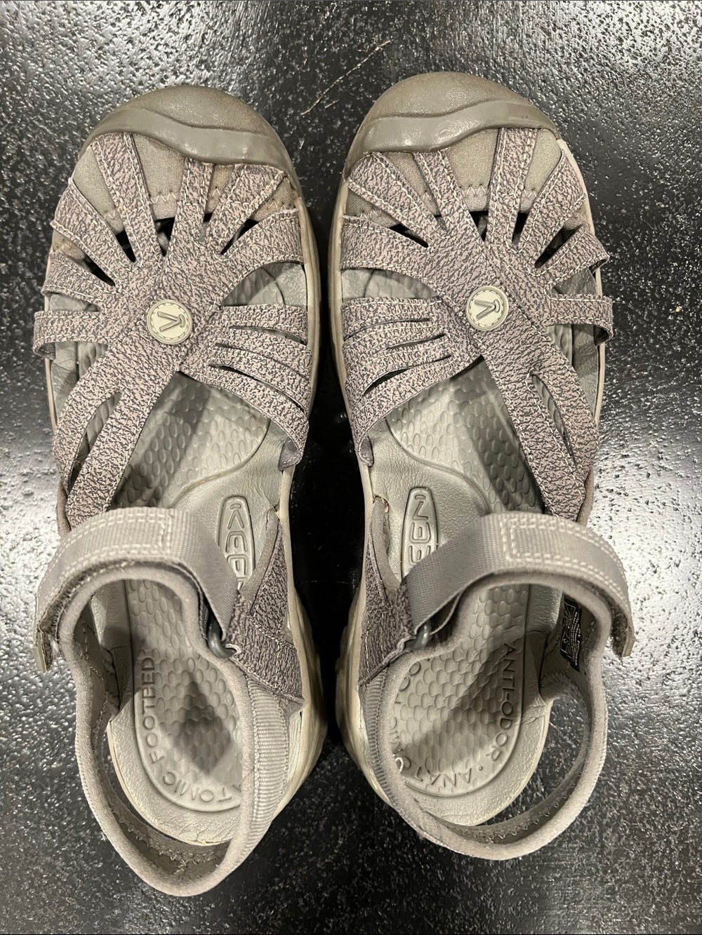 Keen Rose Closed-Toe Outdoor Sandals in Gargoyle/Raven Size 8 - Picture 9 of 12